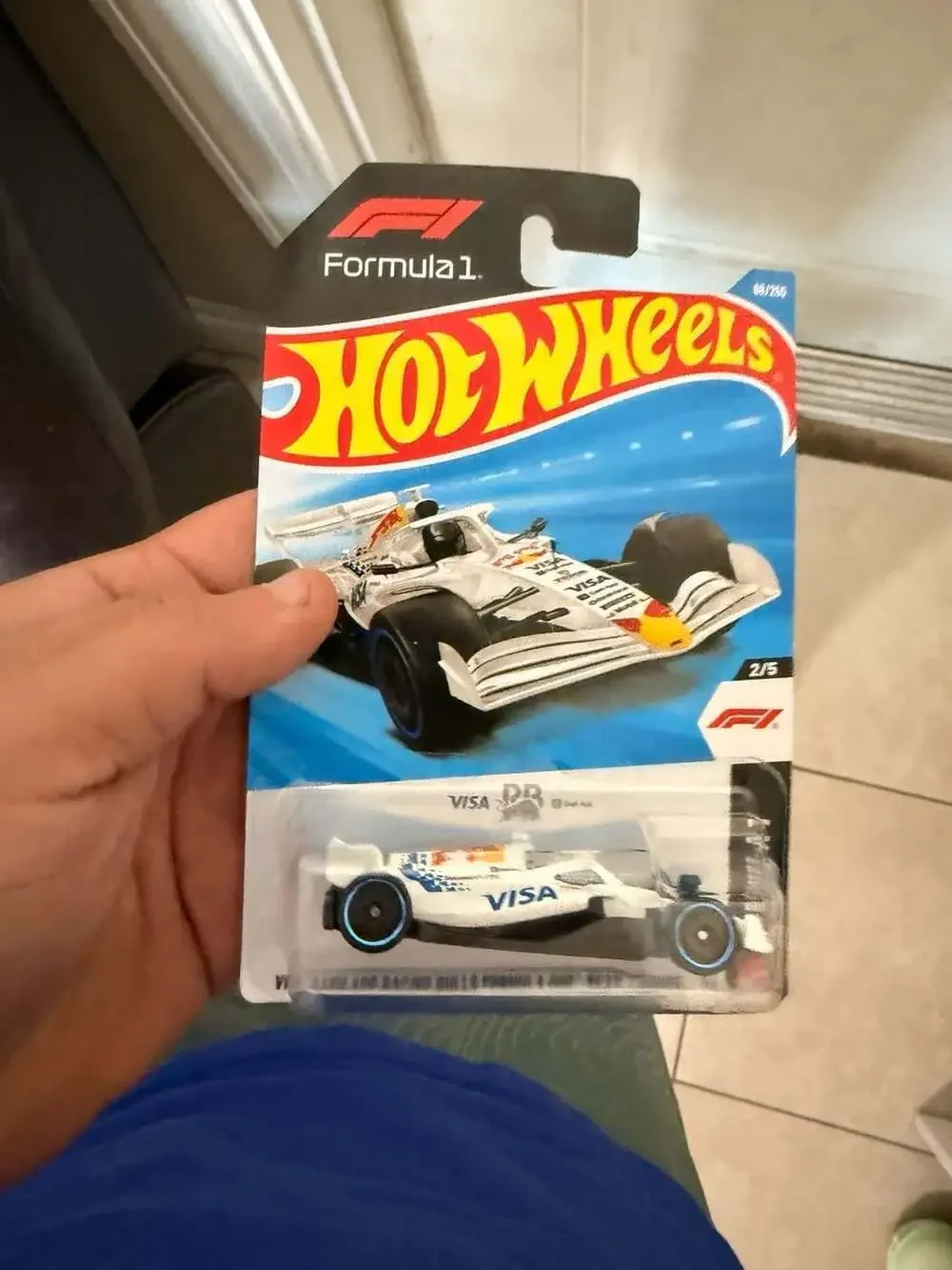 2024 Hot Wheels Formula 1 Series Visa Cash App Racing Bulls Formula One Team 2/5